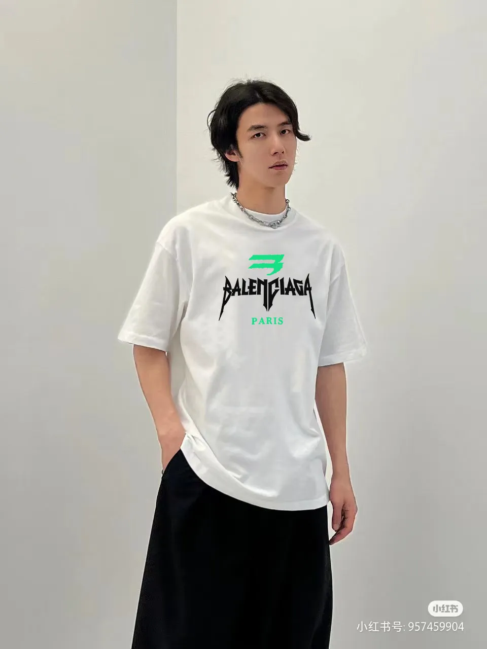 P80✨🔥 BALENCIAGA Paris lettering printed short-sleeved T-shirt, custom-woven and dyed 280g combed cotton heavyweight fabric, zero color difference in thread, perfect details, different from the current version on the market, welcome to compare, Same Style for men and women, must-sell in the picture above Color: White Black Size: 1 2 3 4